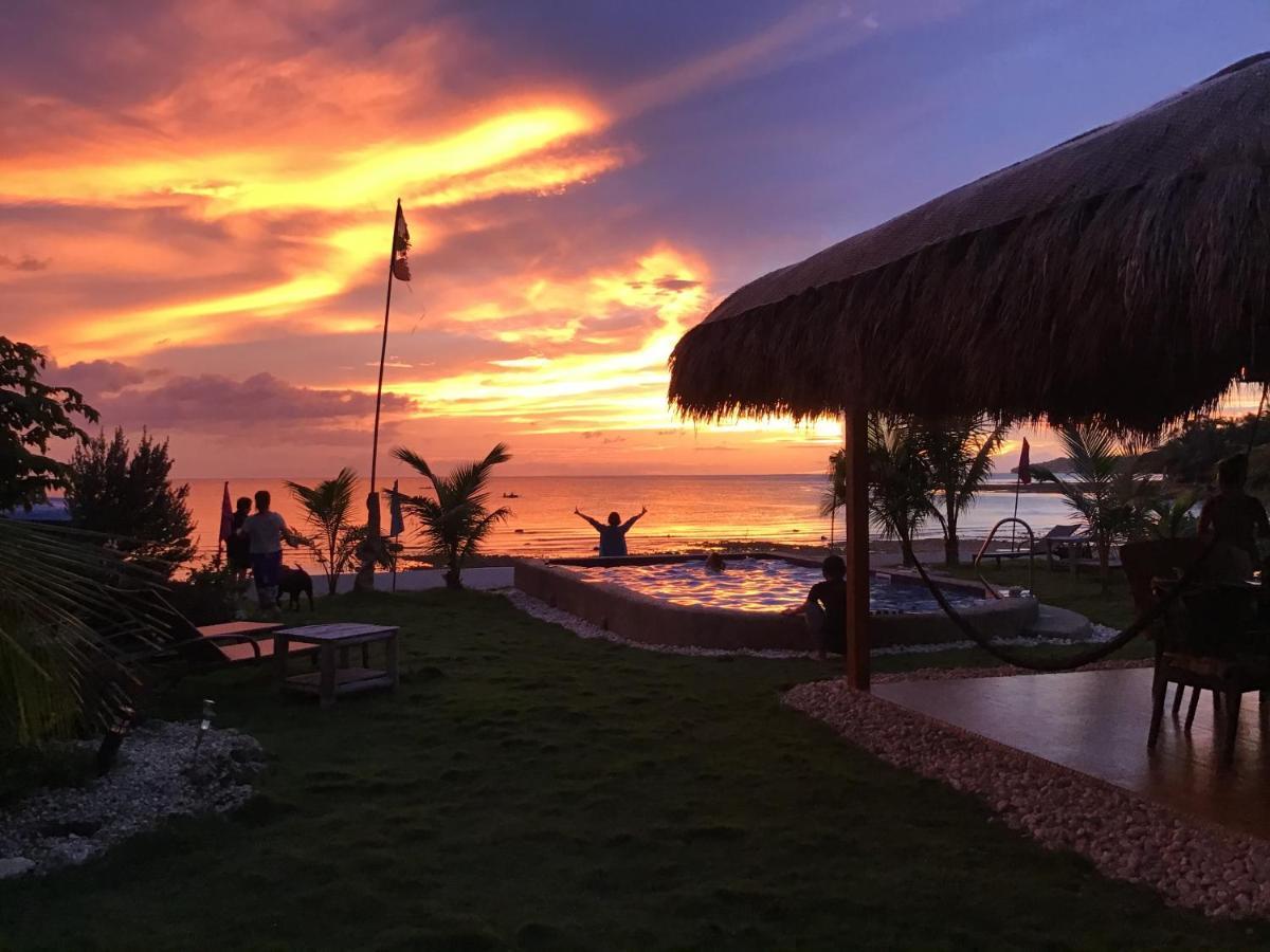 Bamboobeachvilla2 Ac New Oceanfront Pool Sunsetview Garden Kitchen Satellite Starlink Wi-Fi Dimiao المظهر الخارجي الصورة
