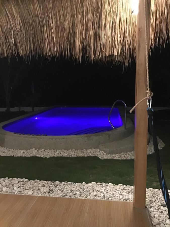 Bamboobeachvilla2 Ac New Oceanfront Pool Sunsetview Garden Kitchen Satellite Starlink Wi-Fi Dimiao المظهر الخارجي الصورة