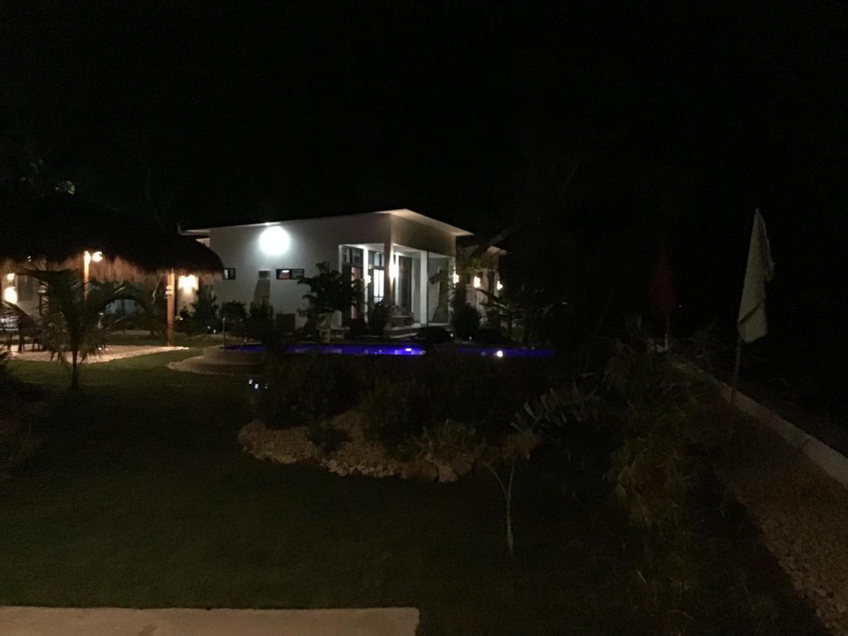 Bamboobeachvilla2 Ac New Oceanfront Pool Sunsetview Garden Kitchen Satellite Starlink Wi-Fi Dimiao المظهر الخارجي الصورة